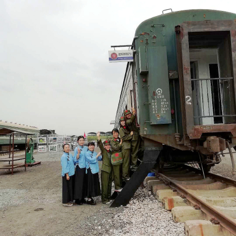 憶歷史，看發(fā)展，固初心