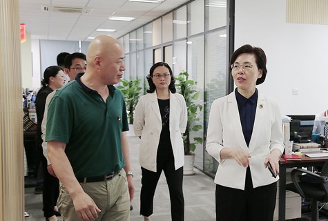 江蘇省委網(wǎng)信辦、省委宣傳部領(lǐng)導赴蘇化科技園調研重點(diǎn)企業(yè)