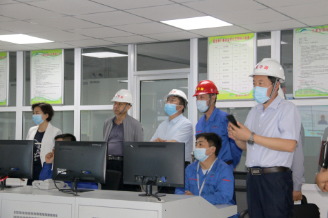 中衛市委常委、常務(wù)副市長(cháng)崔昆到寧夏華御調研