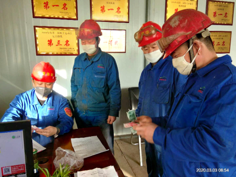 暖心戰“疫” 寧夏華御黨員群眾踴躍捐款