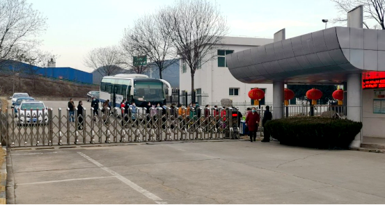 方舟制藥一線(xiàn)員工堅守崗位 防疫情，保生產(chǎn)