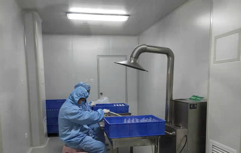 方舟制藥一線(xiàn)員工堅守崗位 防疫情，保生產(chǎn)