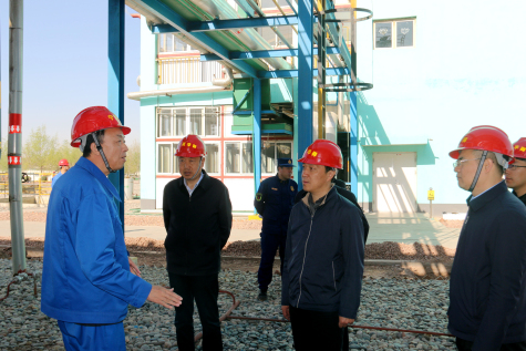 中衛市市長(cháng)李曉波到寧夏華御調研安全生產(chǎn)工作