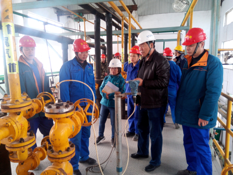 寧夏華御邀請自治區?；瘜?zhuān)家來(lái)公司指導服務(wù)安全生產(chǎn)工作