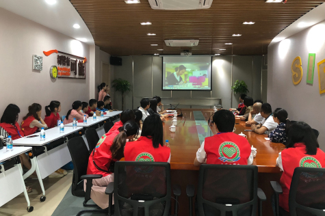 愛(ài)心捐贈 情灑六一