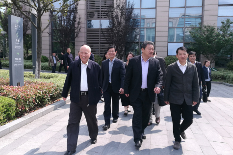 曹后靈副市長(cháng)等領(lǐng)導一行蒞臨科技園考察調研